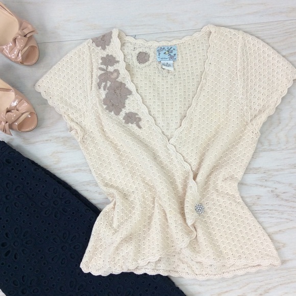 Anthropologie Sweaters - Anthropologie / Tabitha Blush Short Sleeve